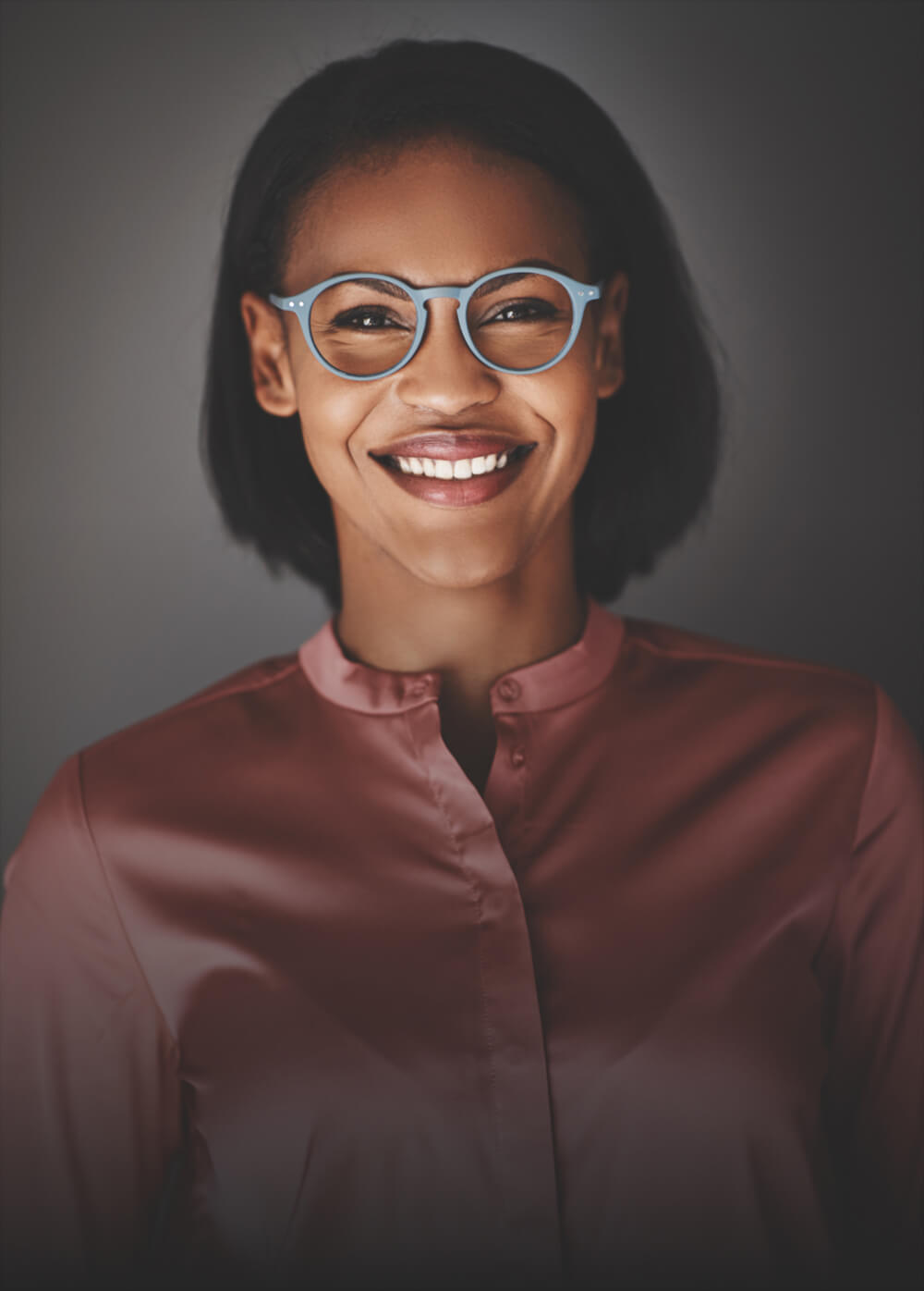 https://freyt.bold-themes.com/main-demo/wp-content/uploads/sites/2/2019/02/team_04.jpg